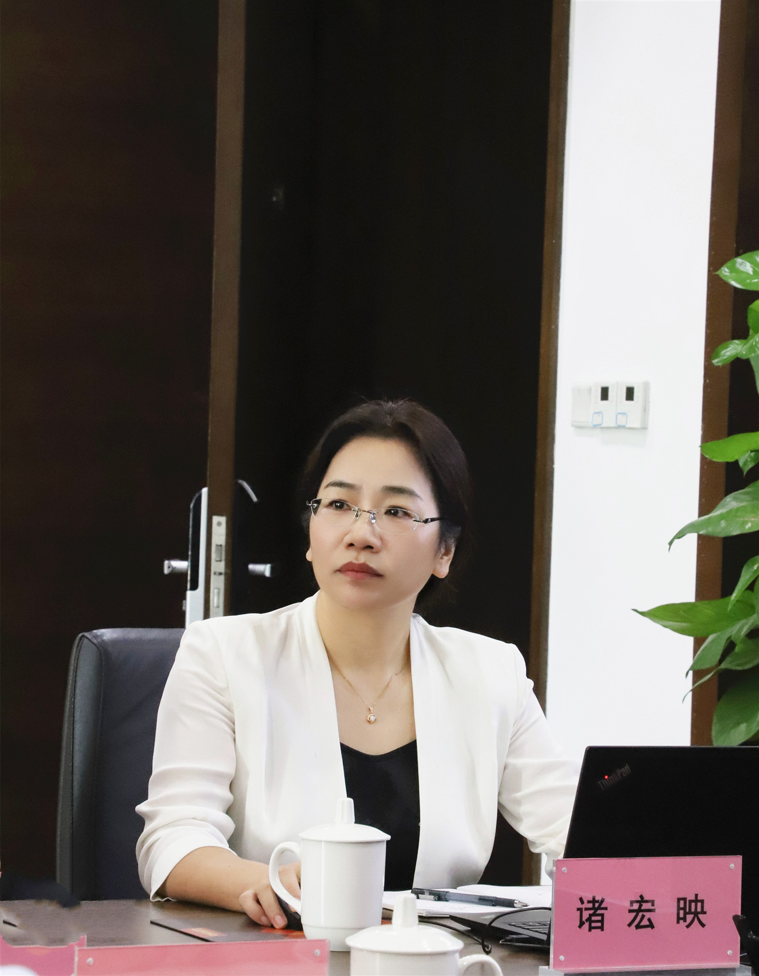 13-240R1142G0108.jpg
